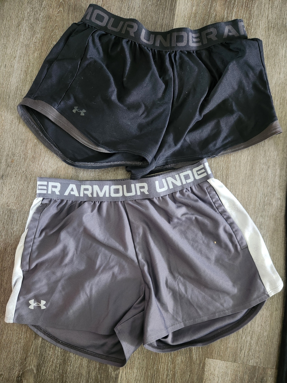 Under Armour Women's Athletic Shorts — Black & Gray Size Small